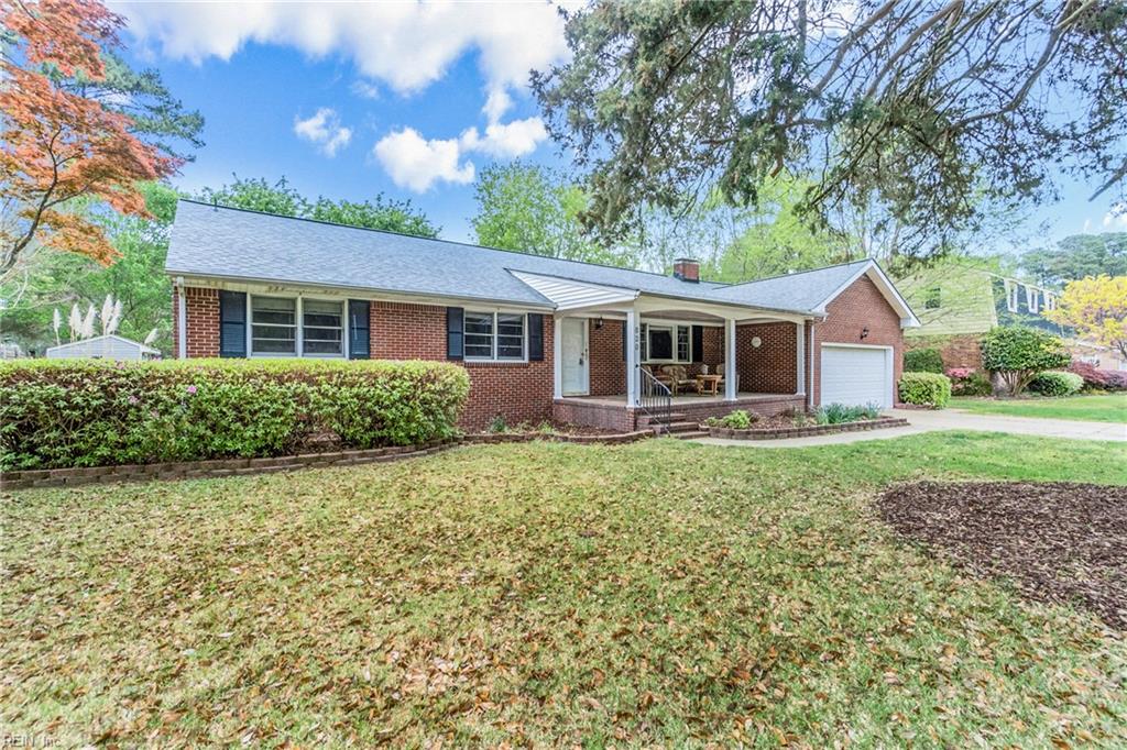 629 Meadows DR