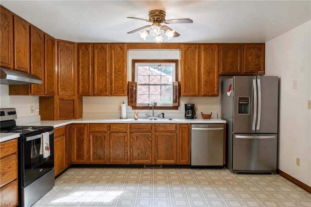 Photo of 7306 Leigh Drive, Hayes, VA 23072 (MLS # 10638754)