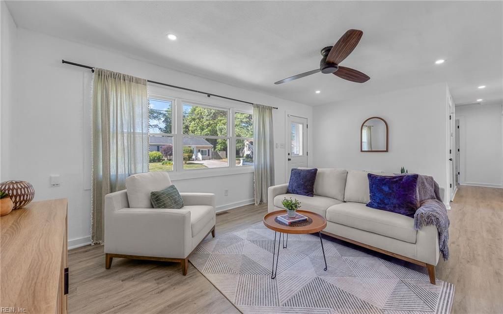 Photo of 5556 Shadowwood Drive, Virginia Beach, VA 23455 (MLS # 10634792)