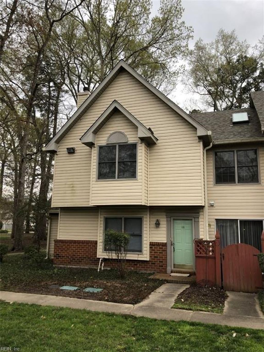 Photo of 5 Salt Marsh Quay #H, Hampton, VA 23666 (MLS # 10622716)