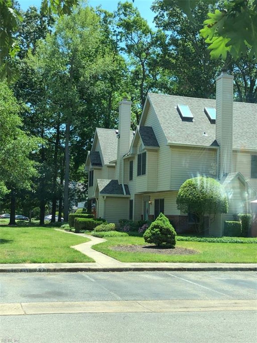 Photo of 5 Salt Marsh Quay #H, Hampton, VA 23666 (MLS # 10622716)