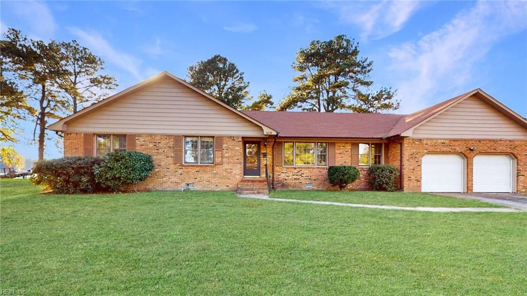 Photo of 1231 Darren Drive, Portsmouth, VA 23701 (MLS # 10617774)