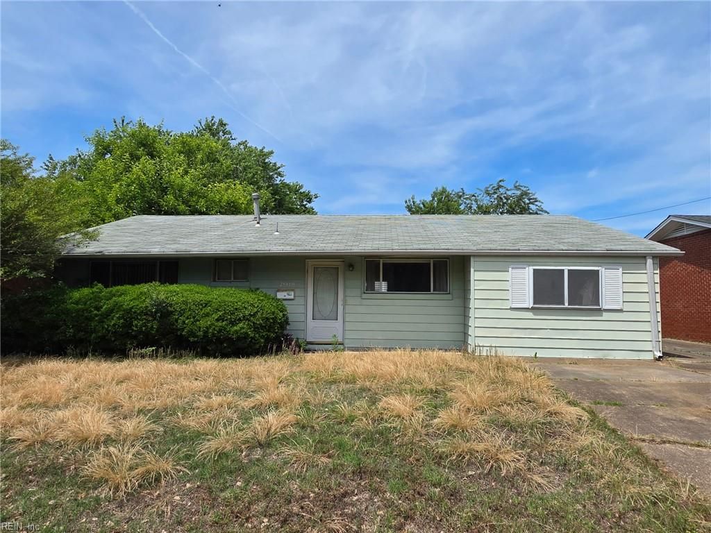 Photo of 2018 Parkview Avenue, Norfolk, VA 23503 (MLS # 10638470)