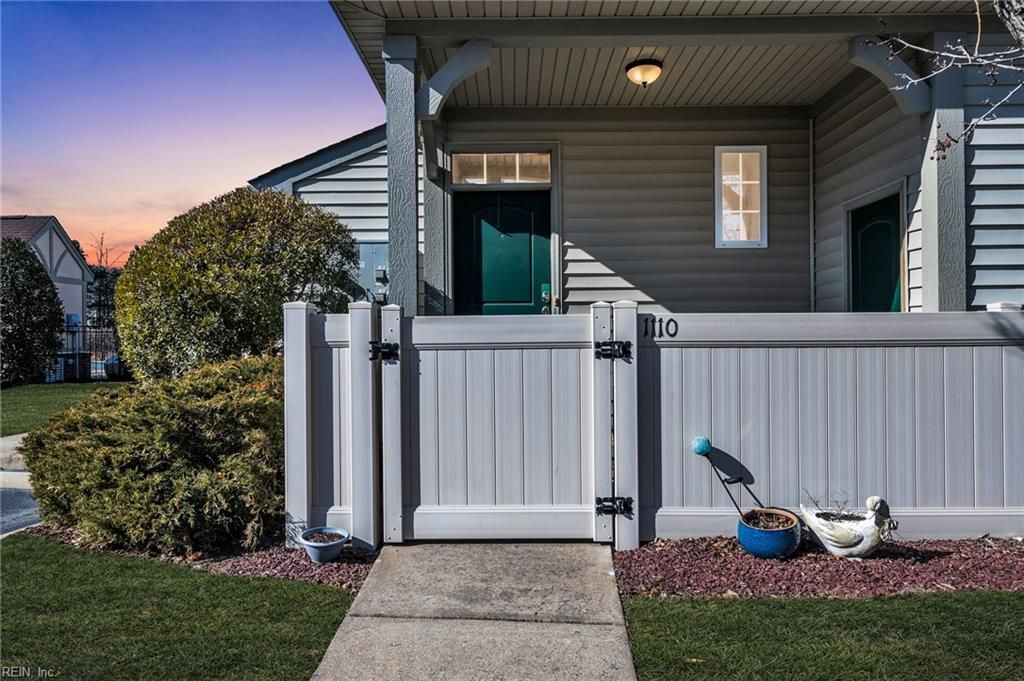 Photo of 1110 Rivers Arch, Carrollton, VA 23314 (MLS # 10619318)