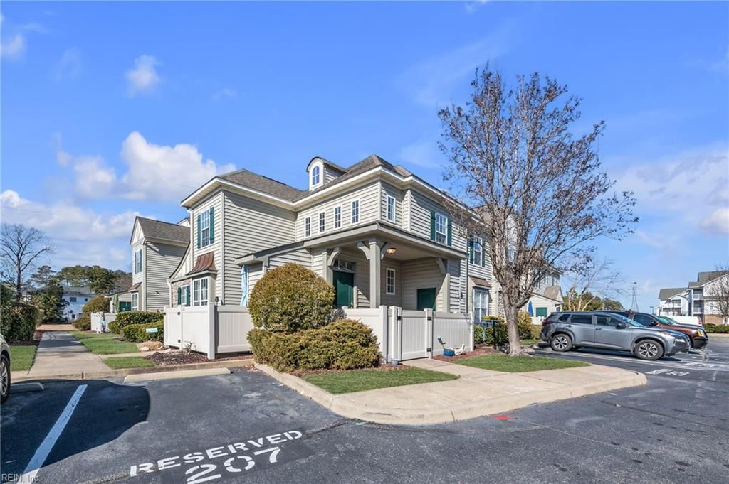 Photo of 1110 Rivers Arch, Carrollton, VA 23314 (MLS # 10619318)