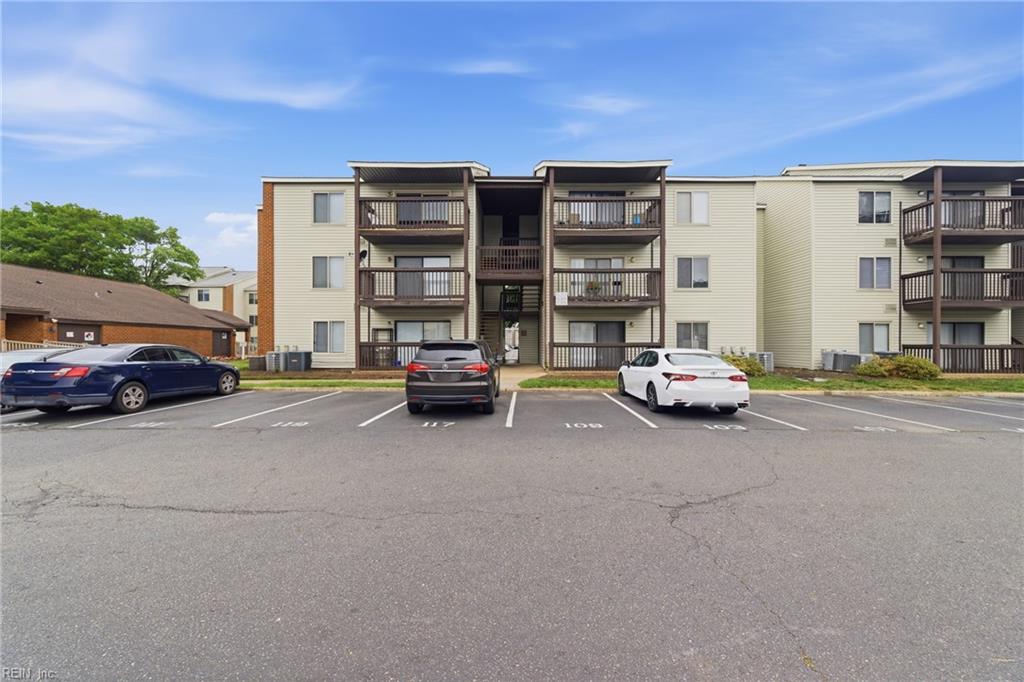 Photo of 103 Haverford Court #2, Hampton, VA 23666 (MLS # 10640697)
