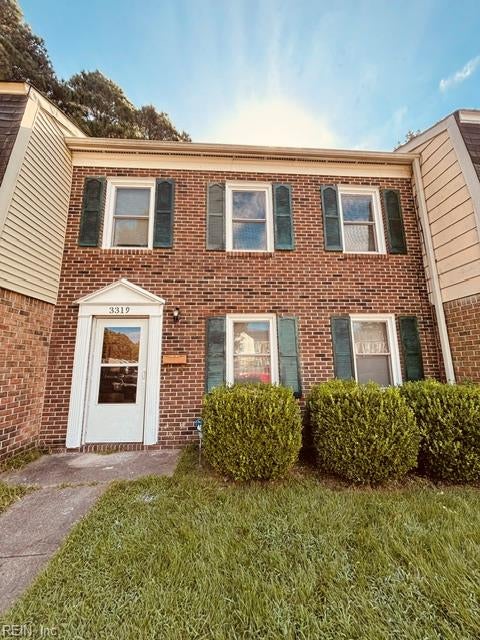 Photo of 3319 Clover Hill Drive Drive, Portsmouth, VA 23703 (MLS # 10654164)