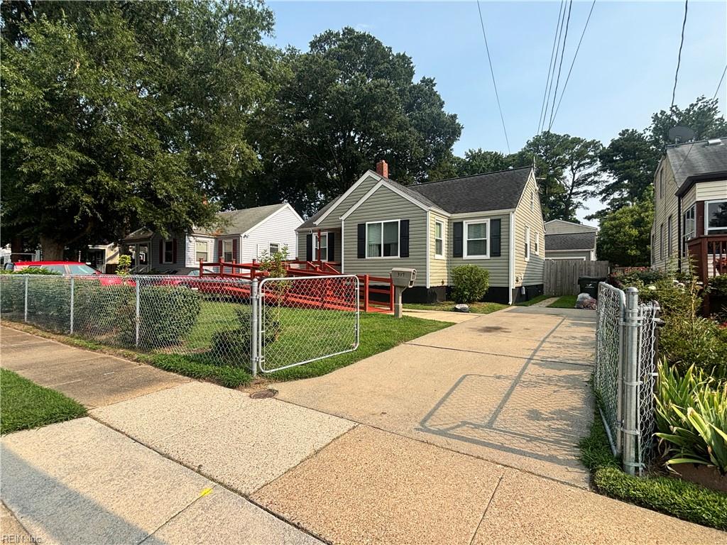 Photo of 317 E Evans Street, Norfolk, VA 23503 (MLS # 10656958)