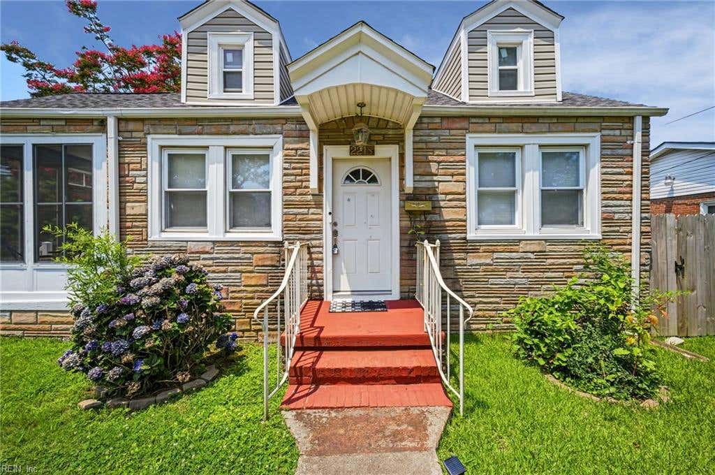 Photo of 2218 Staunton Avenue, Portsmouth, VA 23704 (MLS # 10643019)