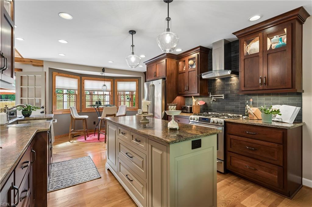 Photo of 125 River Point Drive, Yorktown, VA 23693 (MLS # 10642471)