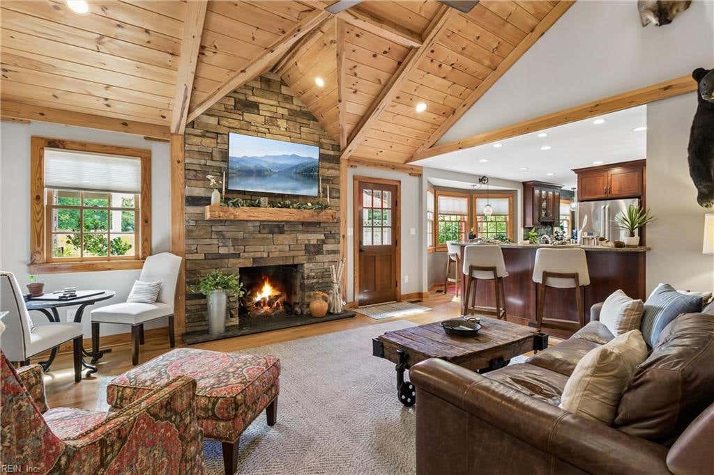 Photo of 125 River Point Drive, Yorktown, VA 23693 (MLS # 10642471)