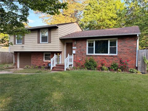 Photo of 8333 Capeview Avenue, Norfolk, VA 23518 (MLS # 10631521)