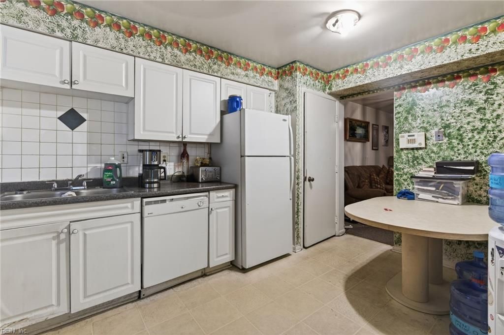 Photo of 1435 Longdale Drive, Norfolk, VA 23513 (MLS # 10637186)