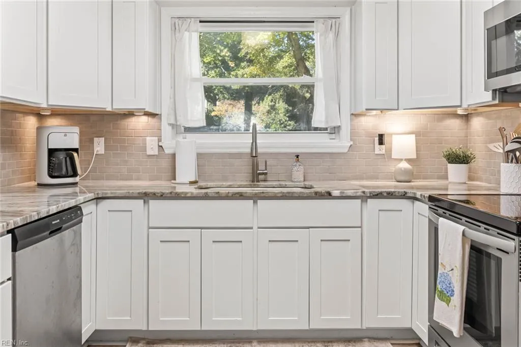 Virginia Beach, Virginia 23452, United States, 3 Bedrooms Bedrooms, ,2 BathroomsBathrooms,Residential,Active,231938