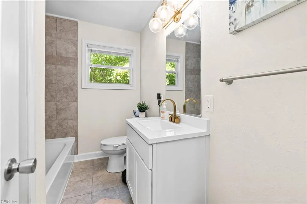 Virginia Beach, Virginia 23452, United States, 3 Bedrooms Bedrooms, ,2 BathroomsBathrooms,Residential,Active,231938