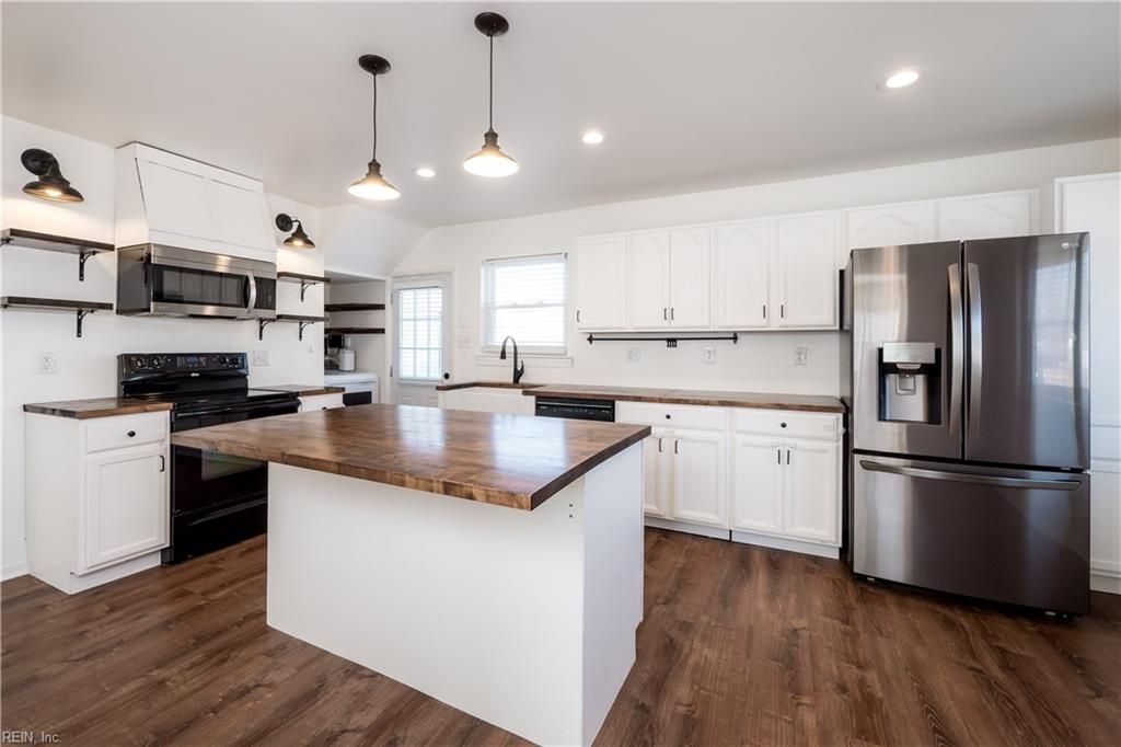 Photo of 237 Dillon Drive, Virginia Beach, VA 23452 (MLS # 10619918)