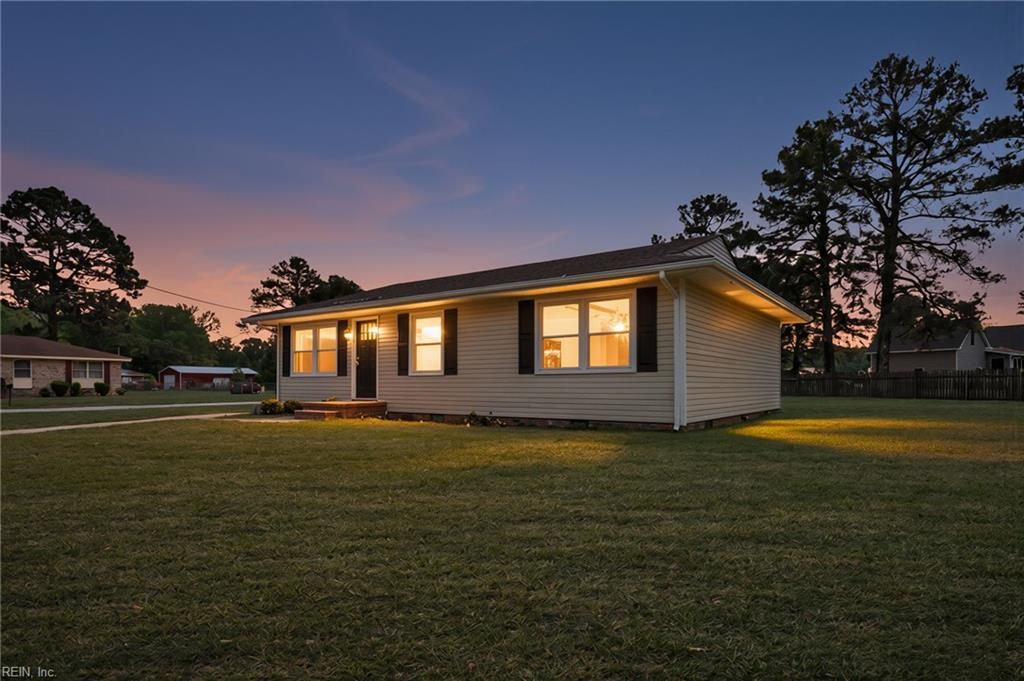 Photo of 613 Bentley Drive, Suffolk, VA 23434 (MLS # 10630819)