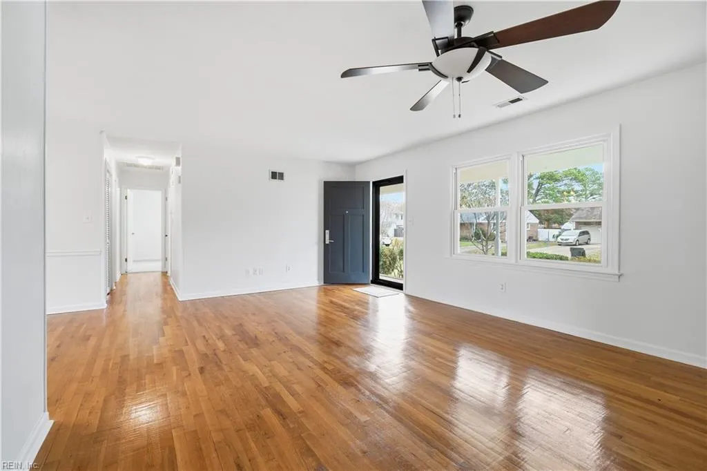 Virginia Beach, Virginia 23464, United States, 2 Bedrooms Bedrooms, ,2 BathroomsBathrooms,Residential,Active,248188