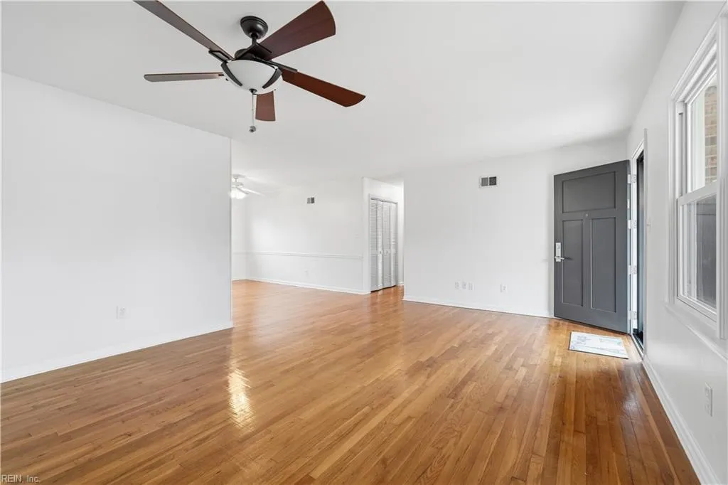 Virginia Beach, Virginia 23464, United States, 2 Bedrooms Bedrooms, ,2 BathroomsBathrooms,Residential,Active,248188