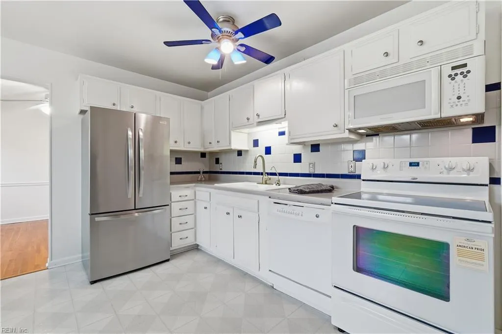 Virginia Beach, Virginia 23464, United States, 2 Bedrooms Bedrooms, ,2 BathroomsBathrooms,Residential,Active,248188