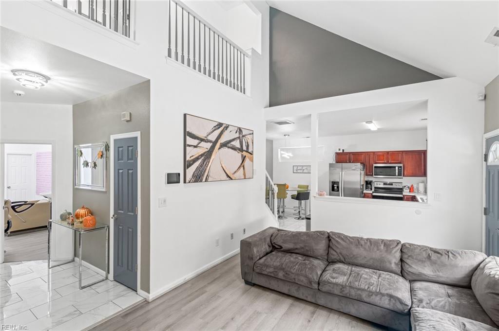3721 Bay CRES