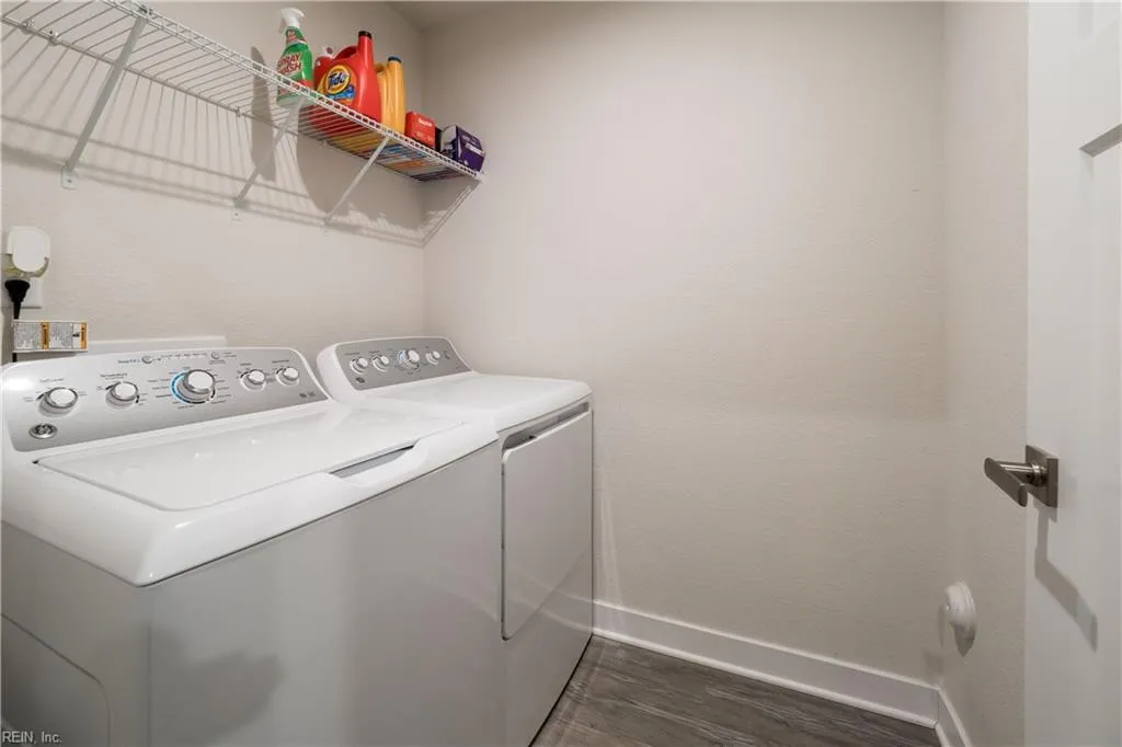 Smithfield, Virginia 23430, United States, 3 Bedrooms Bedrooms, ,3 BathroomsBathrooms,Residential,Pending,20301