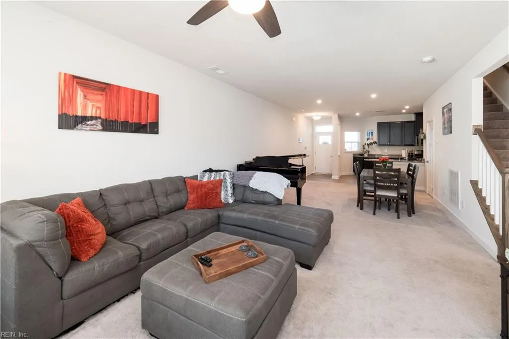 Smithfield, Virginia 23430, United States, 3 Bedrooms Bedrooms, ,3 BathroomsBathrooms,Residential,Pending,20301