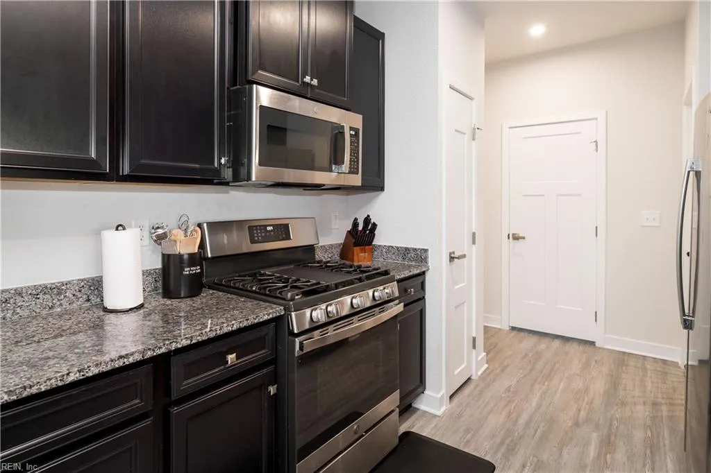 Smithfield, Virginia 23430, United States, 3 Bedrooms Bedrooms, ,3 BathroomsBathrooms,Residential,Pending,20301