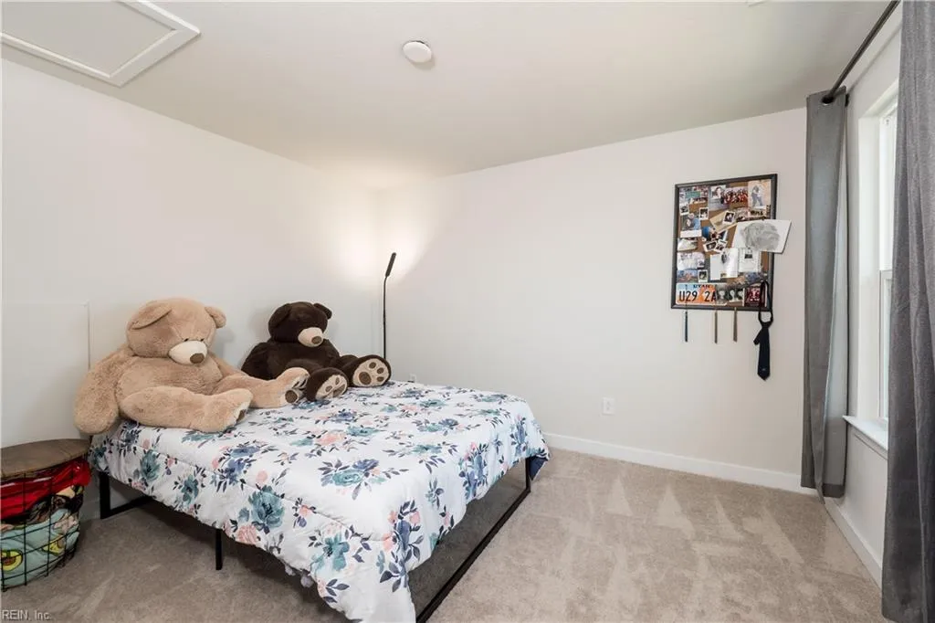 Smithfield, Virginia 23430, United States, 3 Bedrooms Bedrooms, ,3 BathroomsBathrooms,Residential,Pending,20301