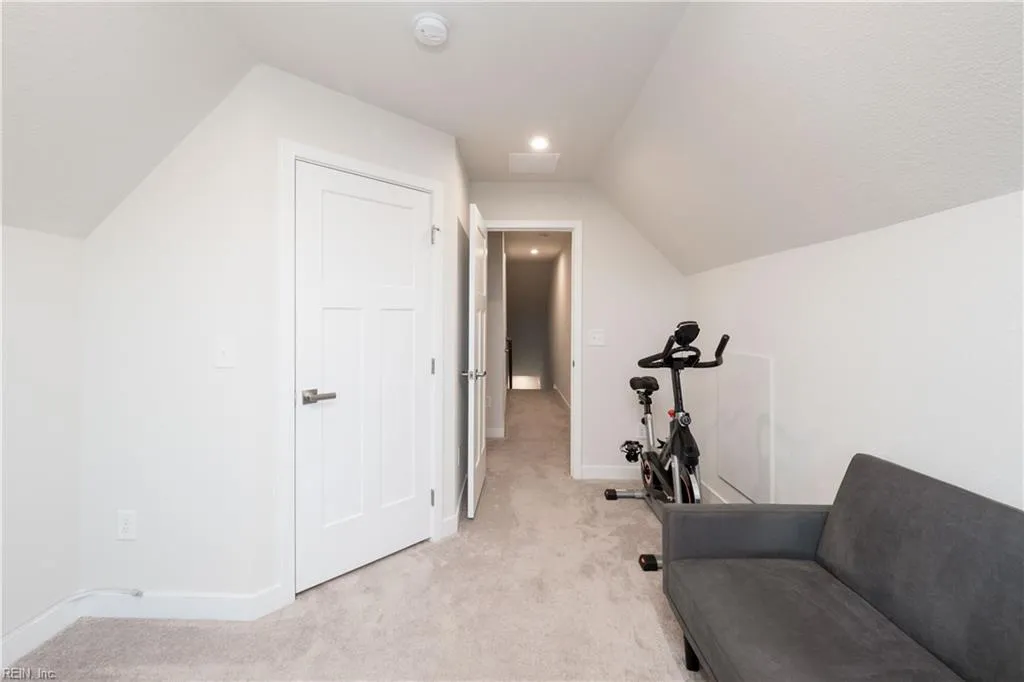 Smithfield, Virginia 23430, United States, 3 Bedrooms Bedrooms, ,3 BathroomsBathrooms,Residential,Pending,20301