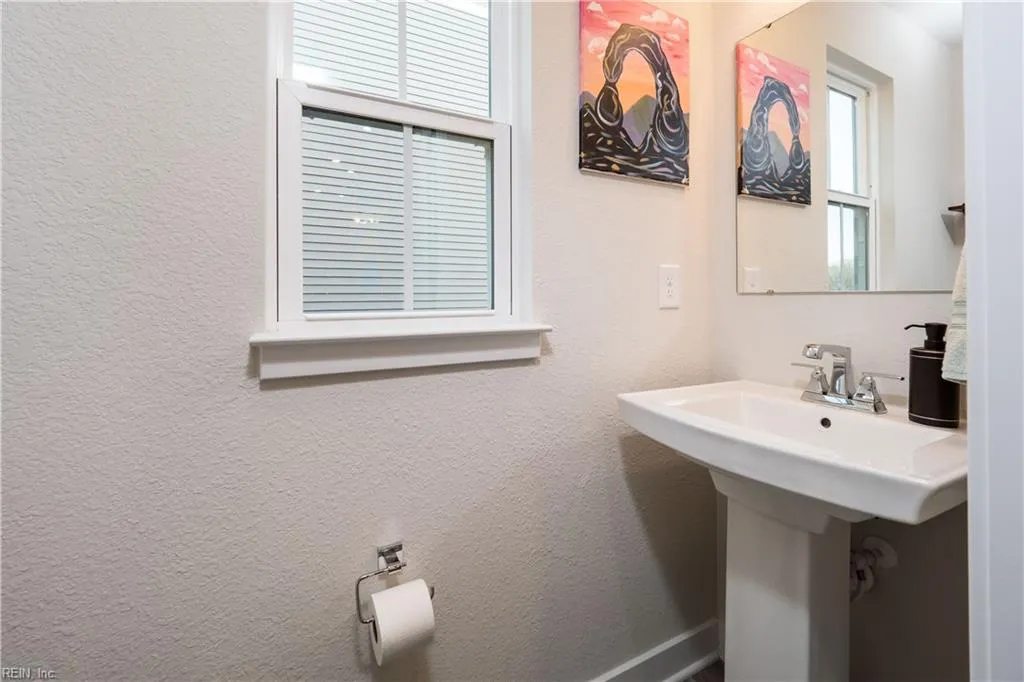 Smithfield, Virginia 23430, United States, 3 Bedrooms Bedrooms, ,3 BathroomsBathrooms,Residential,Pending,20301