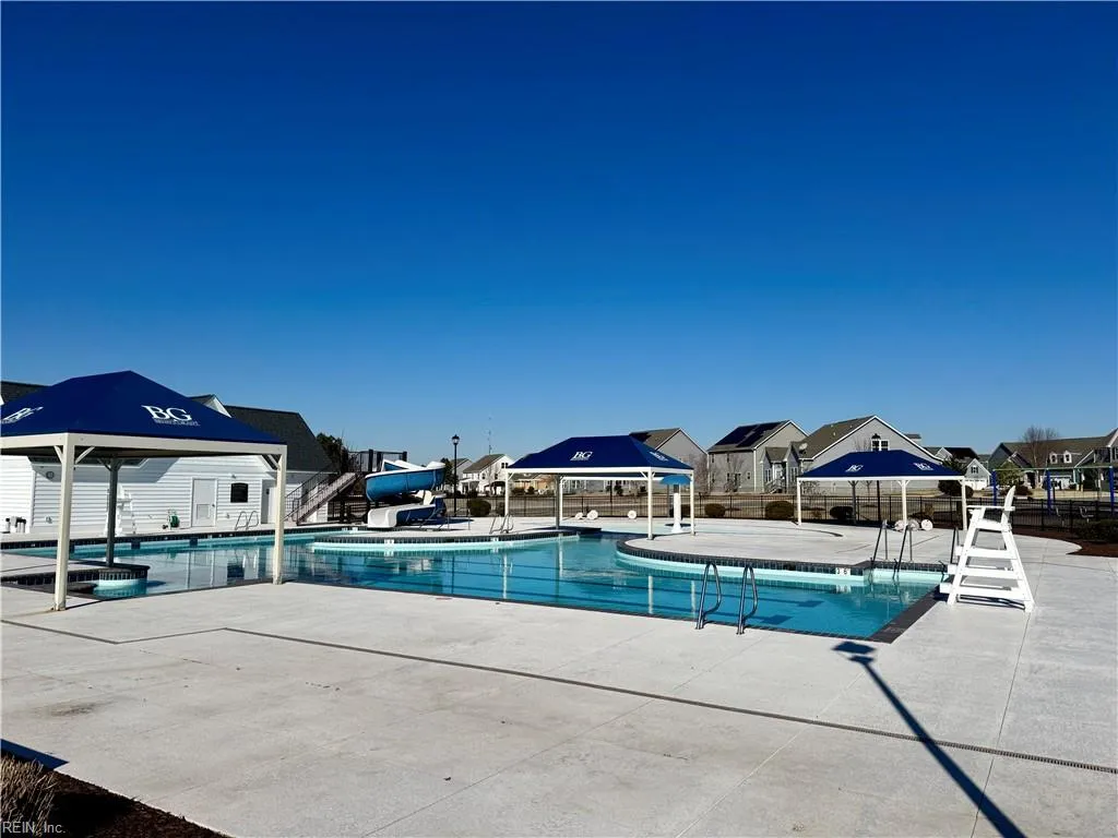 Smithfield, Virginia 23430, United States, 3 Bedrooms Bedrooms, ,3 BathroomsBathrooms,Residential,Pending,20301