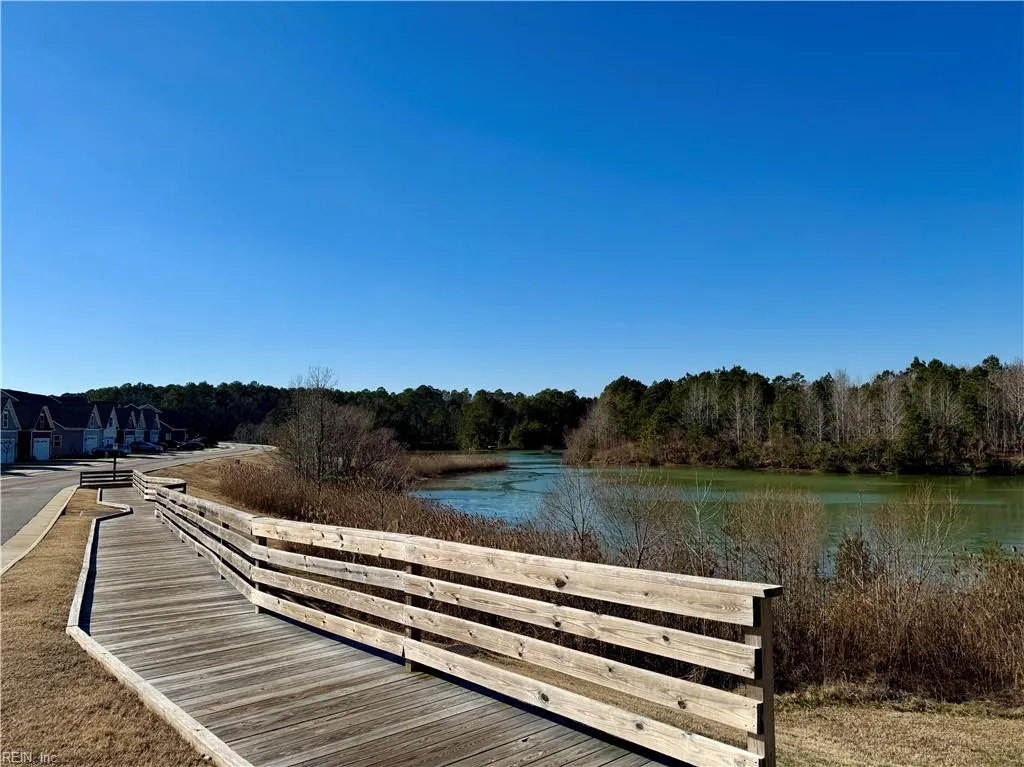 Smithfield, Virginia 23430, United States, 3 Bedrooms Bedrooms, ,3 BathroomsBathrooms,Residential,Pending,20301