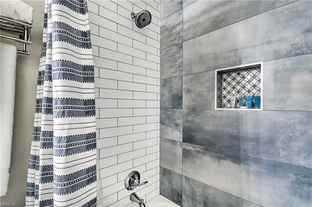 Deltaville, Virginia 23043, United States, 3 Bedrooms Bedrooms, ,1 BathroomBathrooms,Residential,Active,96919