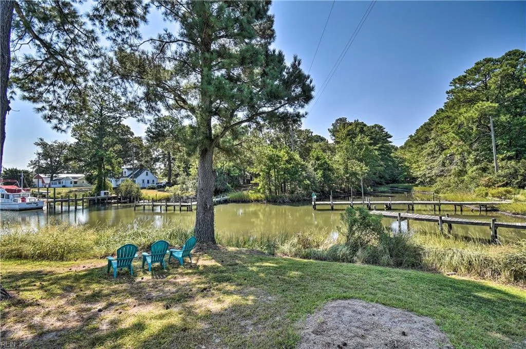 Deltaville, Virginia 23043, United States, 3 Bedrooms Bedrooms, ,1 BathroomBathrooms,Residential,Active,96919