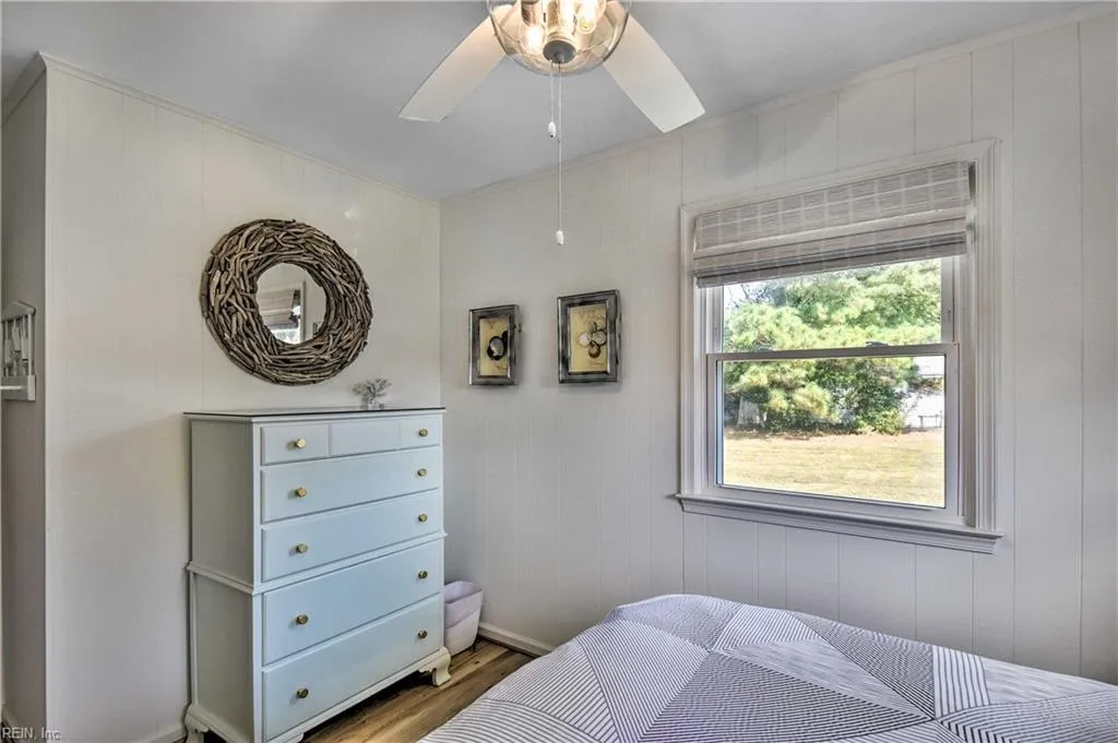 Deltaville, Virginia 23043, United States, 3 Bedrooms Bedrooms, ,1 BathroomBathrooms,Residential,Active,96919