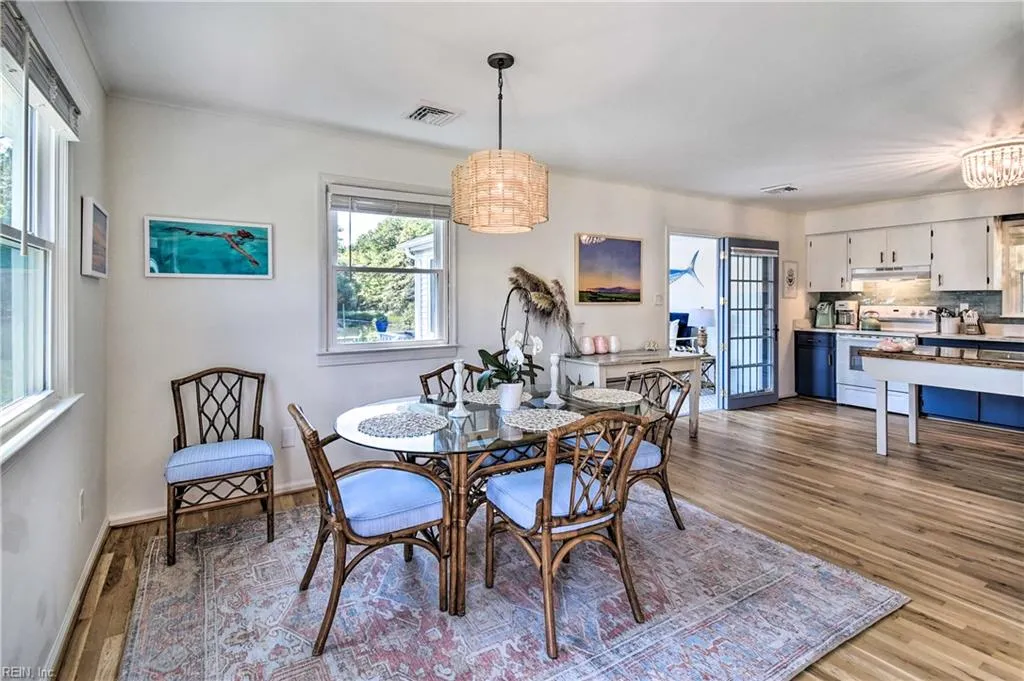 Deltaville, Virginia 23043, United States, 3 Bedrooms Bedrooms, ,1 BathroomBathrooms,Residential,Active,96919