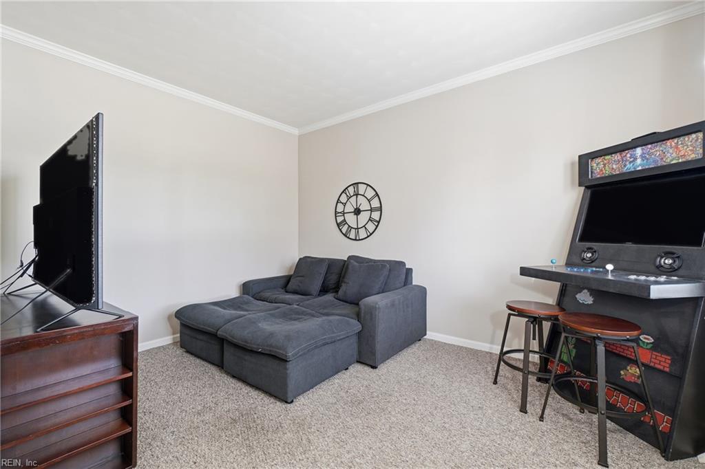 1036 Hawthorne Farm TER