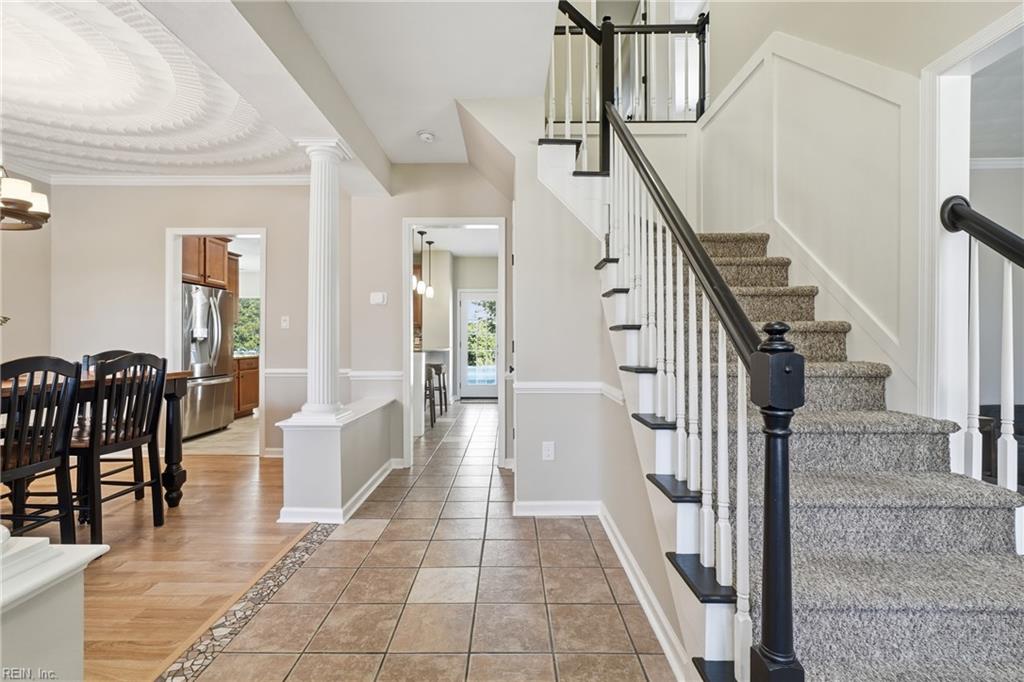 1036 Hawthorne Farm TER