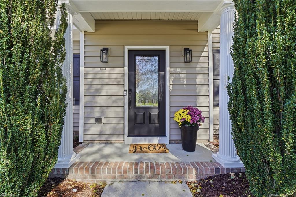 1036 Hawthorne Farm TER