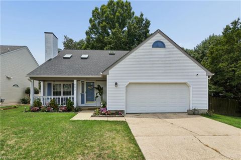 Photo of 802 Thimbleby Drive, Newport News, VA 23608 (MLS # 10639233)