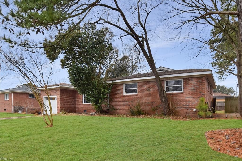 Photo of 629 Kenneth Road, Virginia Beach, VA 23462 (MLS # 10621092)