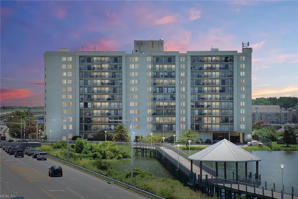Photo of 500 Pacific Avenue #405, Virginia Beach, VA 23451 (MLS # 10633450)