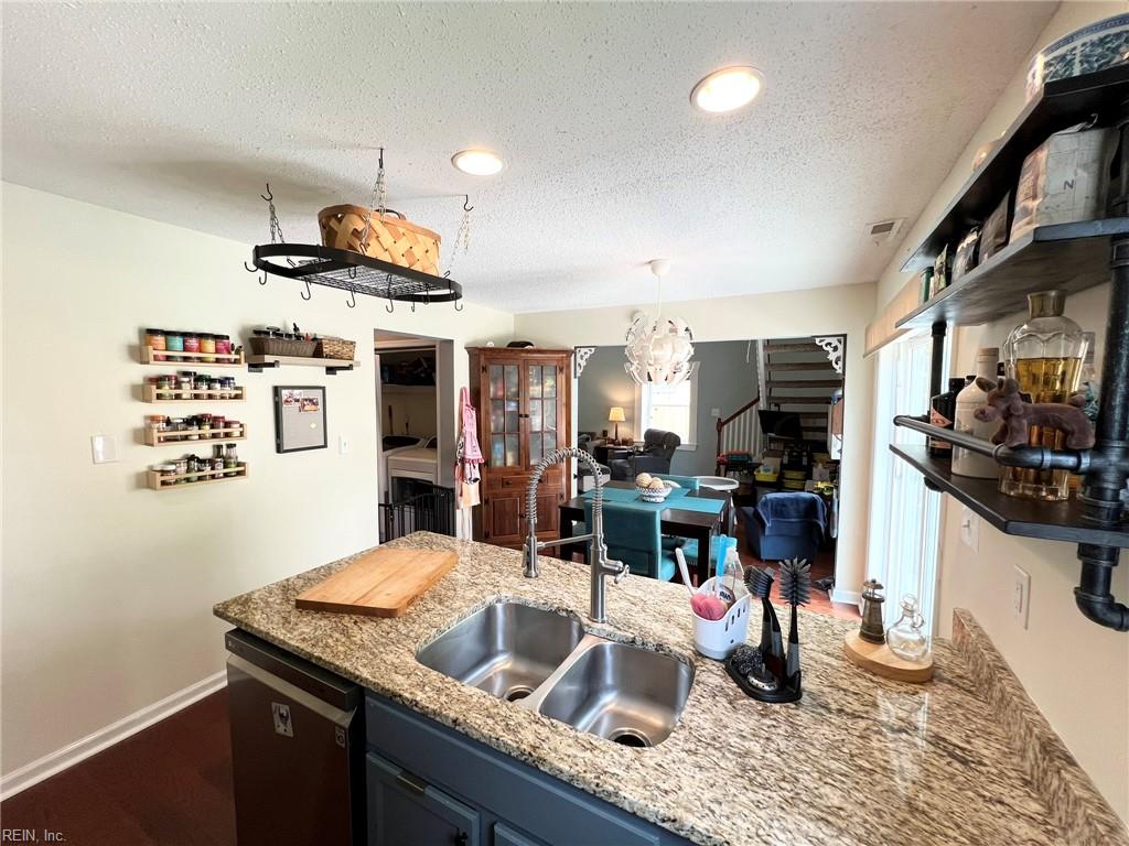 5806 Edith CT