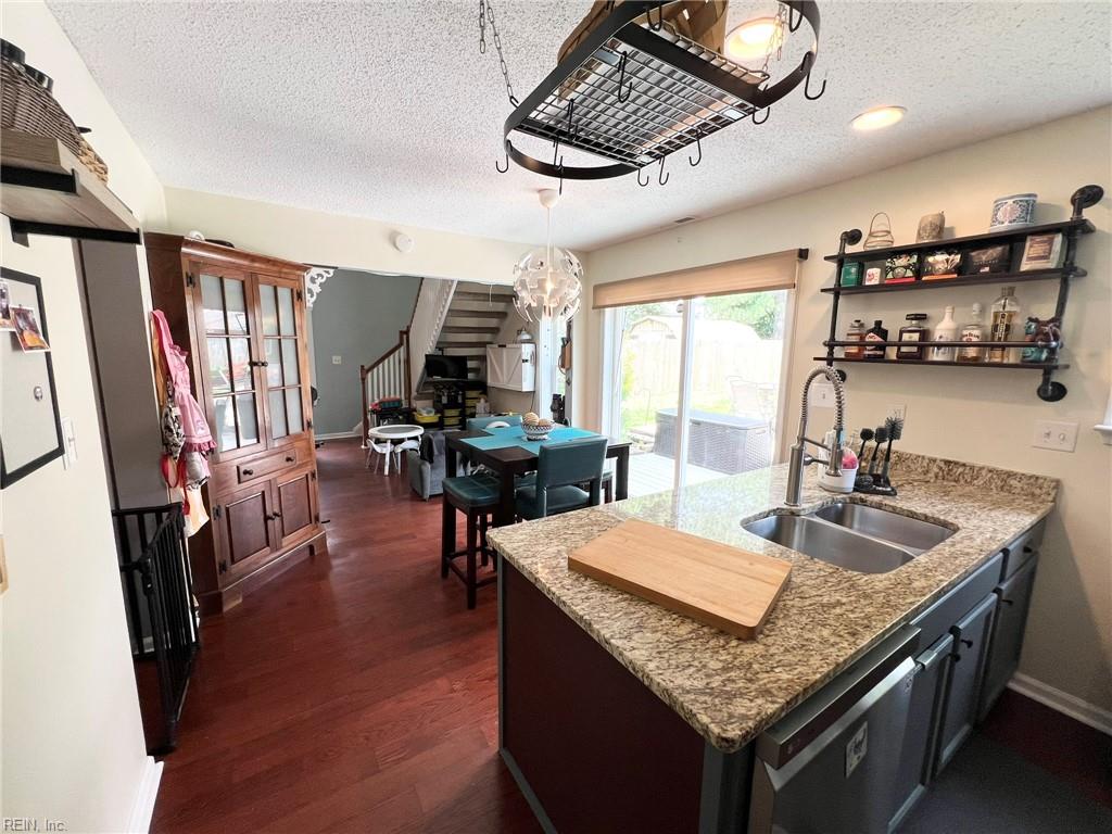 5806 Edith CT