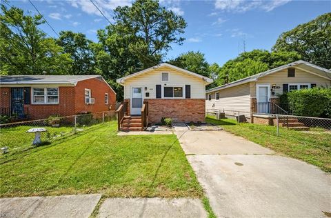 Photo of 825 North Avenue, Newport News, VA 23605 (MLS # 10640172)
