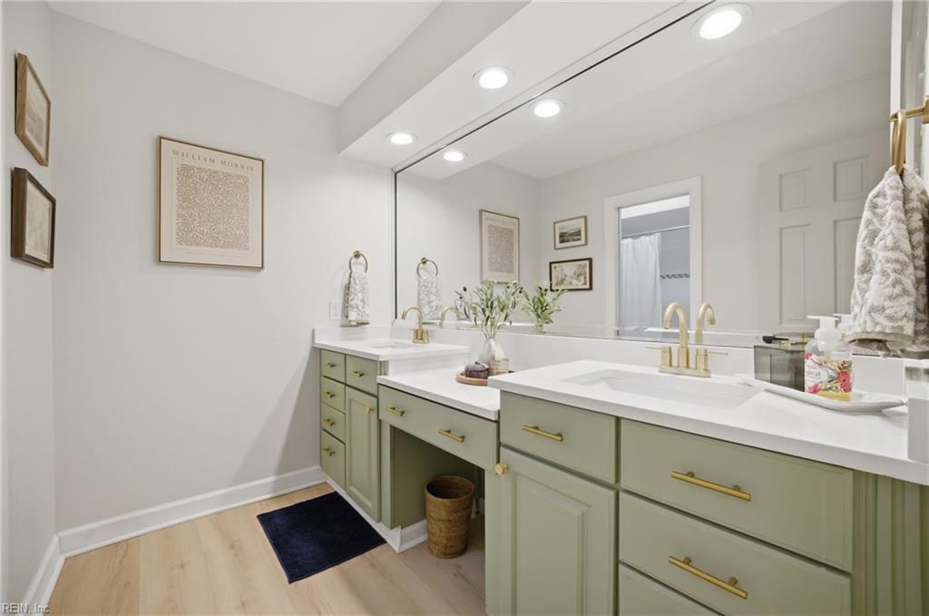 Virginia Beach, Virginia, 23454, United States, 5 Bedrooms Bedrooms, ,3 BathroomsBathrooms,Residential,Active,2042207
