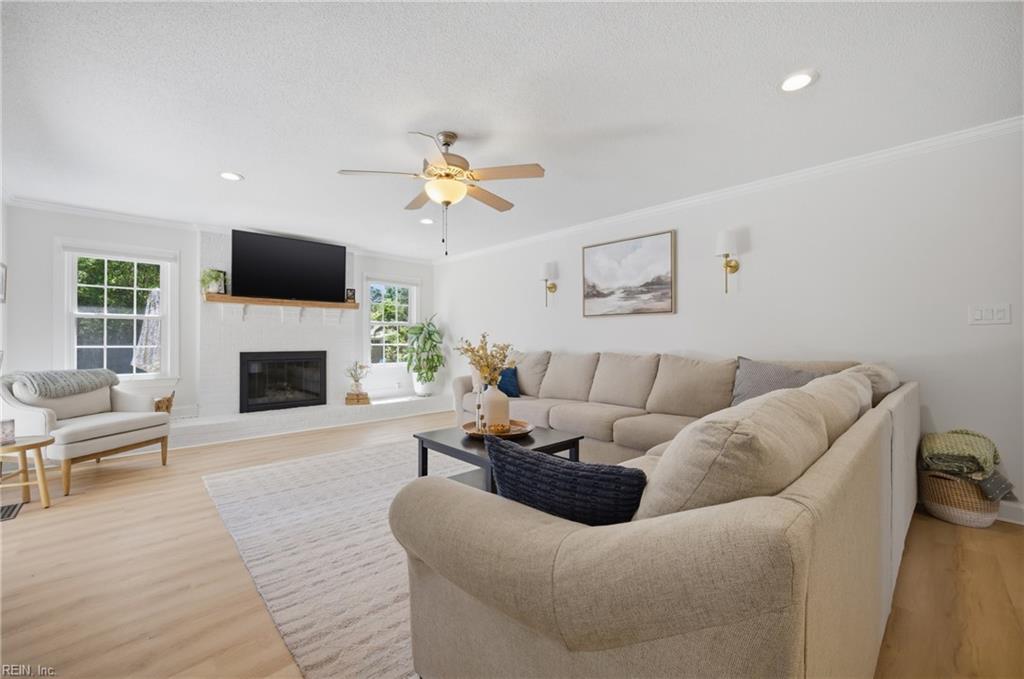 Virginia Beach, Virginia, 23454, United States, 5 Bedrooms Bedrooms, ,3 BathroomsBathrooms,Residential,Active,2042207