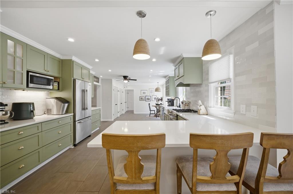 Virginia Beach, Virginia, 23454, United States, 5 Bedrooms Bedrooms, ,3 BathroomsBathrooms,Residential,Active,2042207