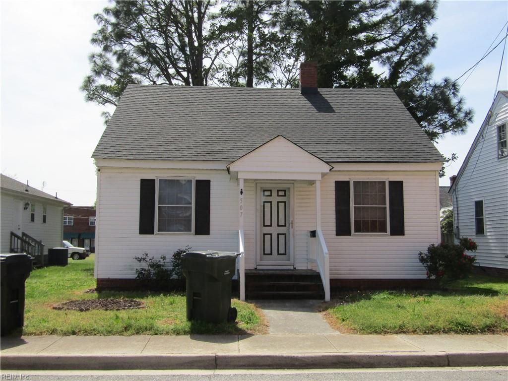 Photo of 507 Middle Street, Franklin, VA 23851 (MLS # 10628827)